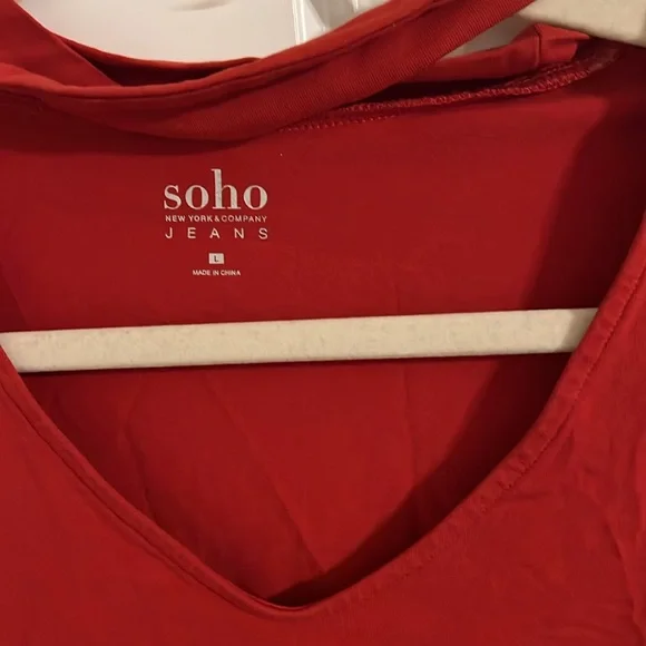 New York and Company red choker detail top - Picture 2 of 4